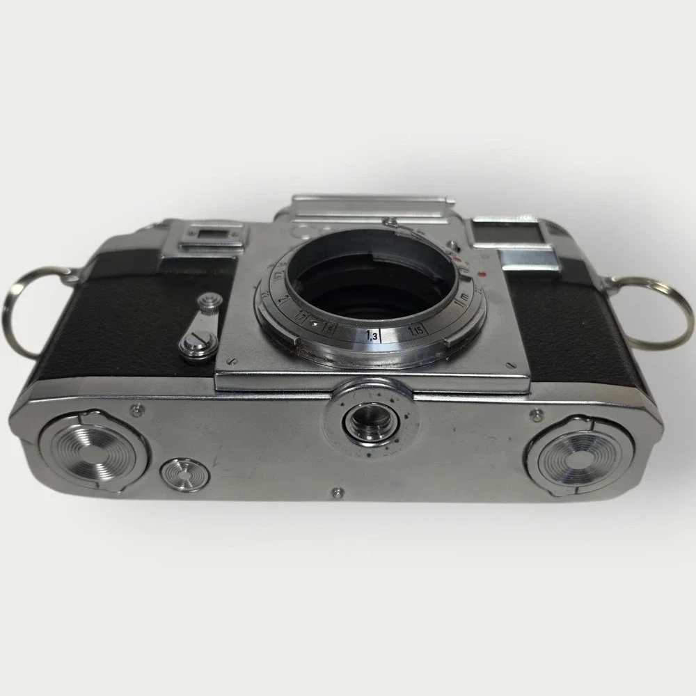 Vintage Zeiss Contax 35mm Rangefinder Camera Body Germany UNTESTED PARTS REPAIR